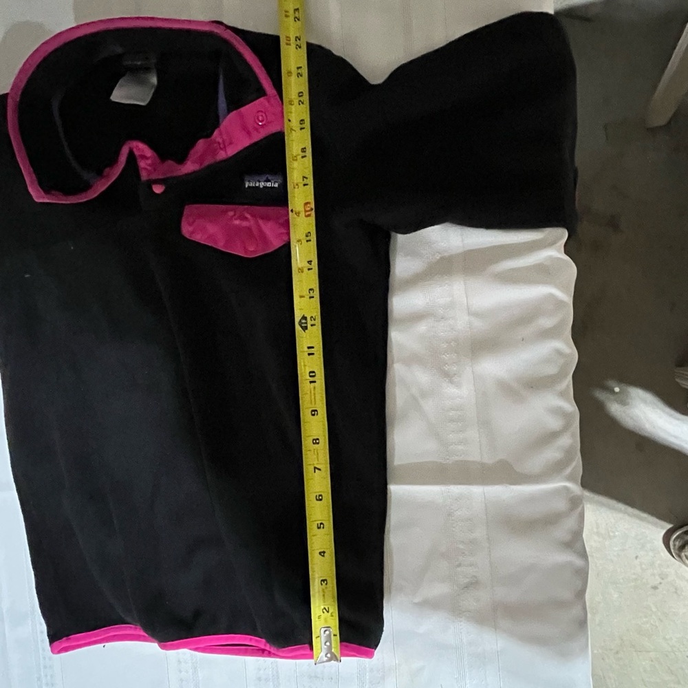 Vintage 80’s Patagonia pullover with Fluorescent pink trim womens size small - Picture 3 of 6